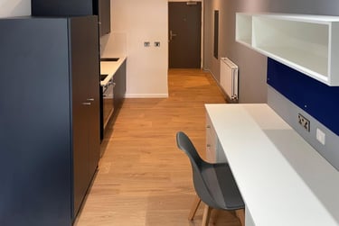 1 bed studio, Bridge Street, City Centre, Guildford, GU14SB - Image 6